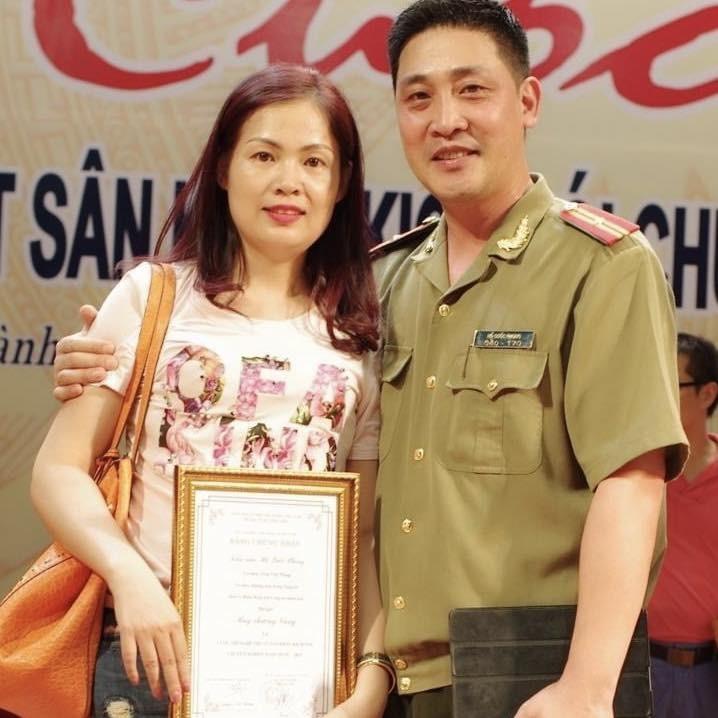 NSƯT Hồ Phong: Trùm giang hồ trên màn ảnh và cuộc hôn nhân viên mãn ngoài đời-4