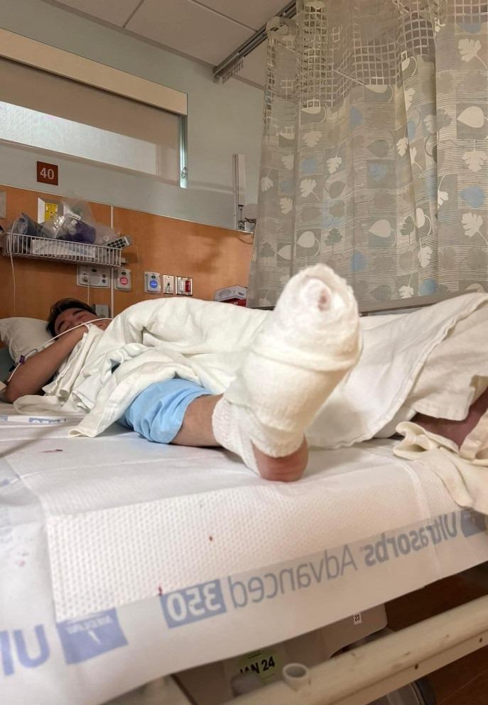 Lộ video Đàm Vĩnh Hưng gặp tai nạn khi diễn tại nhà vợ chồng ca sĩ Bích Tuyền-3