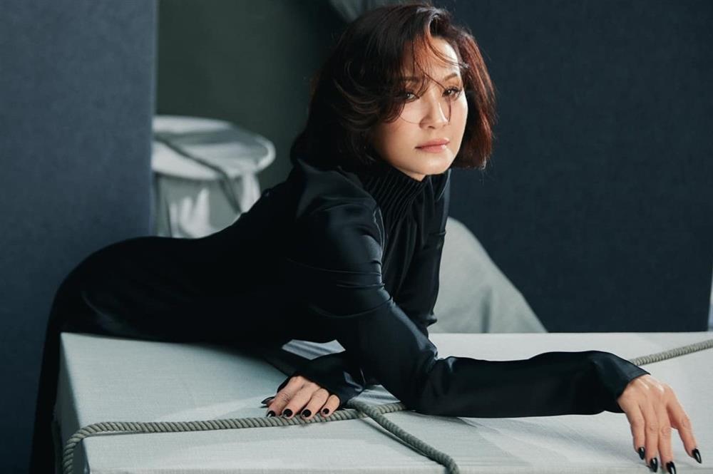 Biến cố lớn thay đổi hoàn toàn diễn viên Hồng Đào và cuộc sống một mình tuổi 62-3