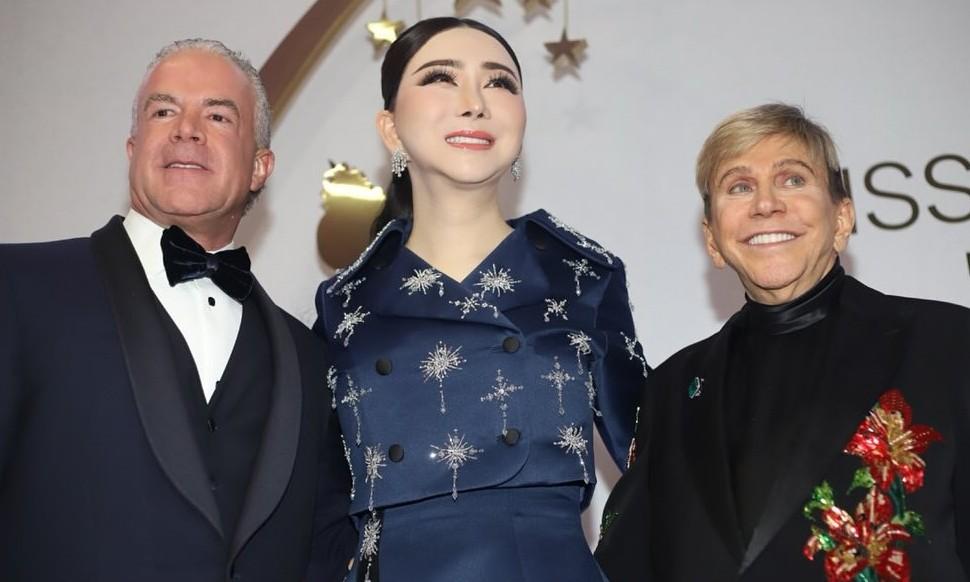 Bóc trần sự thật về Hoa hậu Hoàn vũ-4