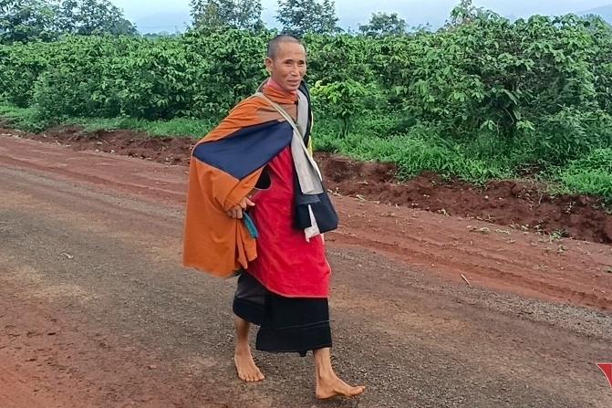 Ông Thích Minh Tuệ viết thư tay mong muốn được bộ hành đến Ấn Độ-2