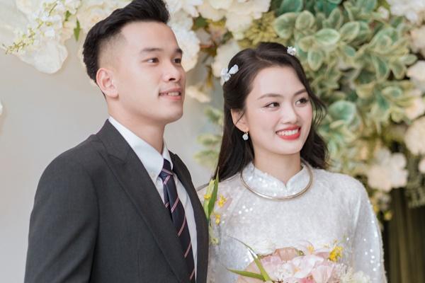 Ảnh cưới áo Đoàn của Hoa khôi bóng chuyền Thu Hoài-10