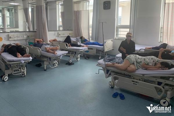 Hơn 60 công nhân ở Nghệ An nhập viện sau bữa cơm trưa-2