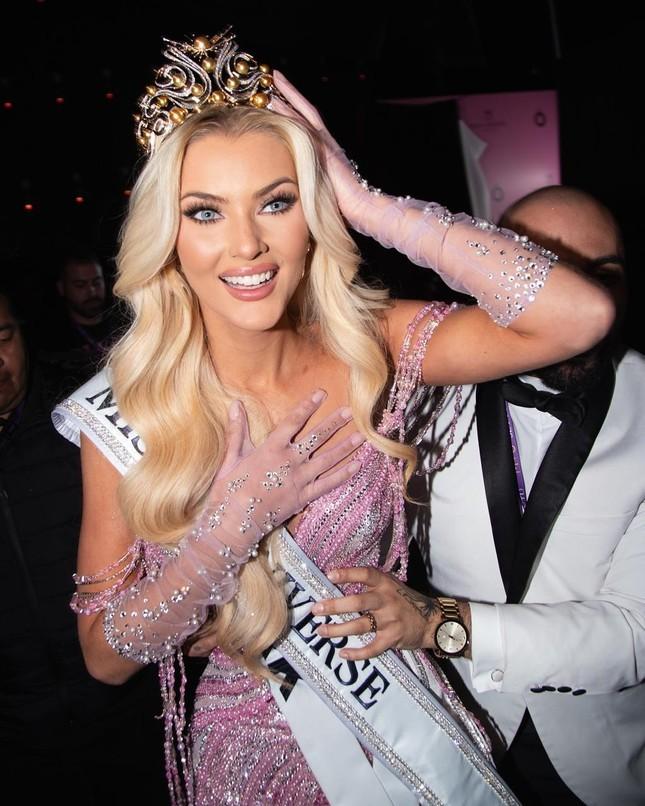 Tân Hoa hậu Hoàn vũ bị chỉ trích-2