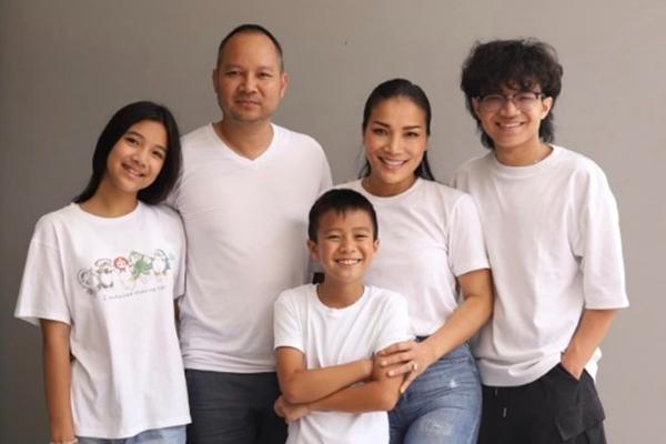 Nữ ca sĩ Việt nổi tiếng nói về chồng thứ 2: Gặp được một người vì mình như thế, đúng là rất may mắn-3