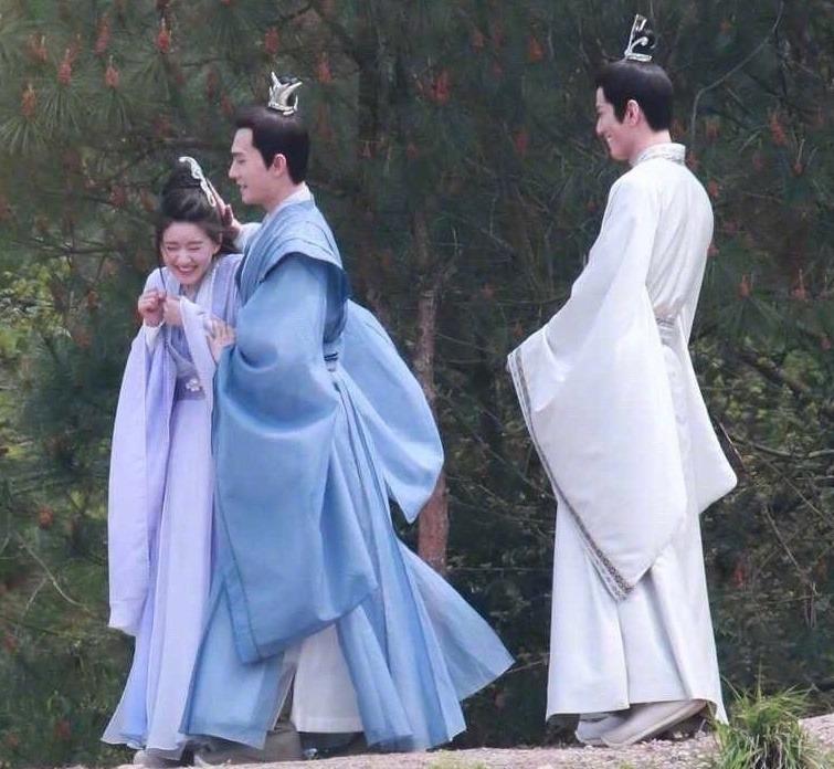 Hot: Triệu Lộ Tư lộ cả tá hint phim giả tình thật với Dương Dương-5