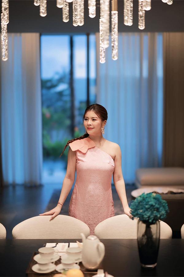 Đời thường nữ tính, trẻ trung của NSƯT Kim Oanh-4