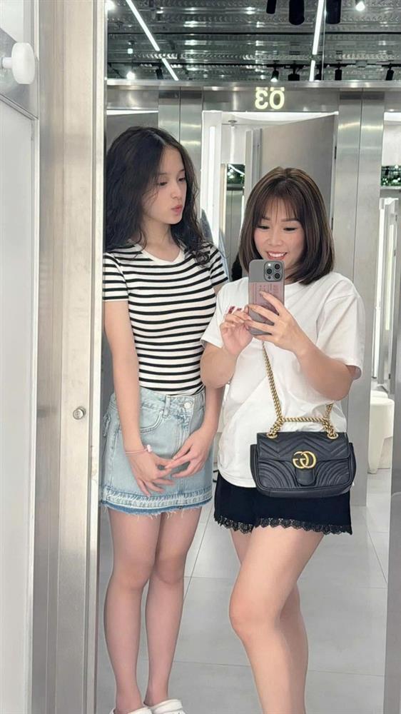 Khoe con gái khéo tay nhưng nhan sắc ái nữ nhà Hồng Đăng mới khiến người xem chú ý-5