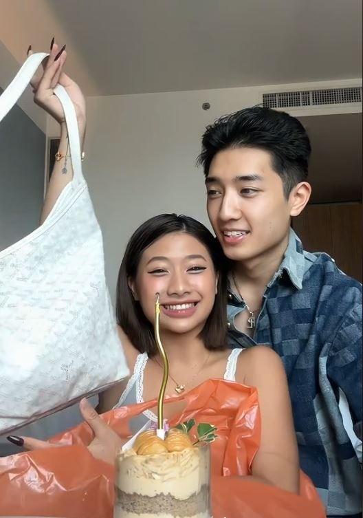 Được bạn trai tặng túi hàng hiệu nhưng Louis Phạm lại bị nghi ngờ phông bạt-1