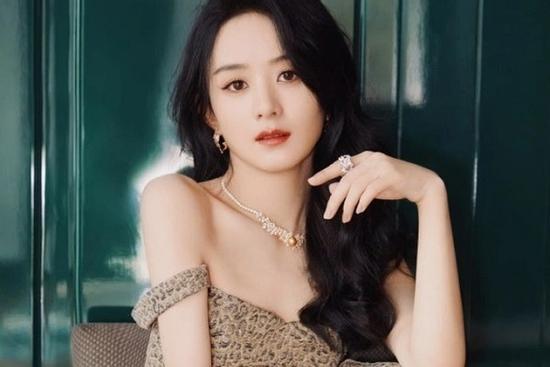 Đúng 18h ngày 29/11/2024, 3 con giáp vận đỏ vây quanh, ngửa tay hứng tiền