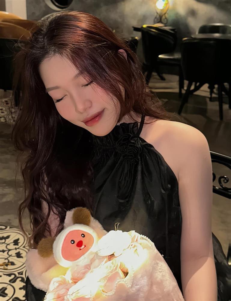 Nửa kia xinh đẹp của tiền đạo tuyển Việt Nam Bùi Vĩ Hào-6