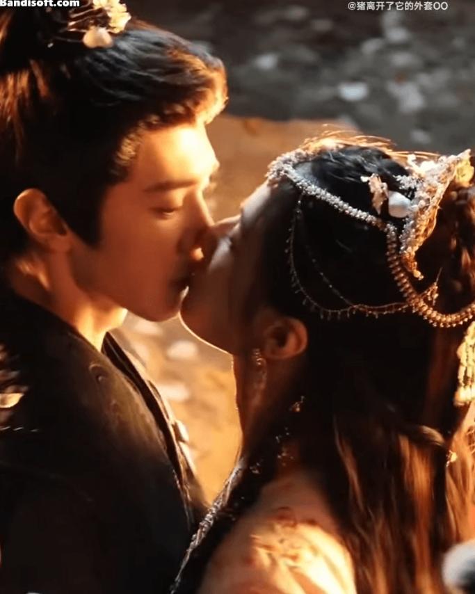 Cặp đôi Hoa ngữ vui vẻ hôn nhau mặc kệ netizen cãi vã: Chemistry ngọt như đường-2