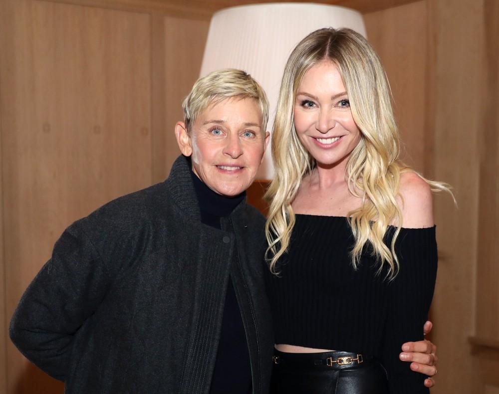 Tình huống éo le của nữ MC rời Mỹ sau khi ông Trump đắc cử-4