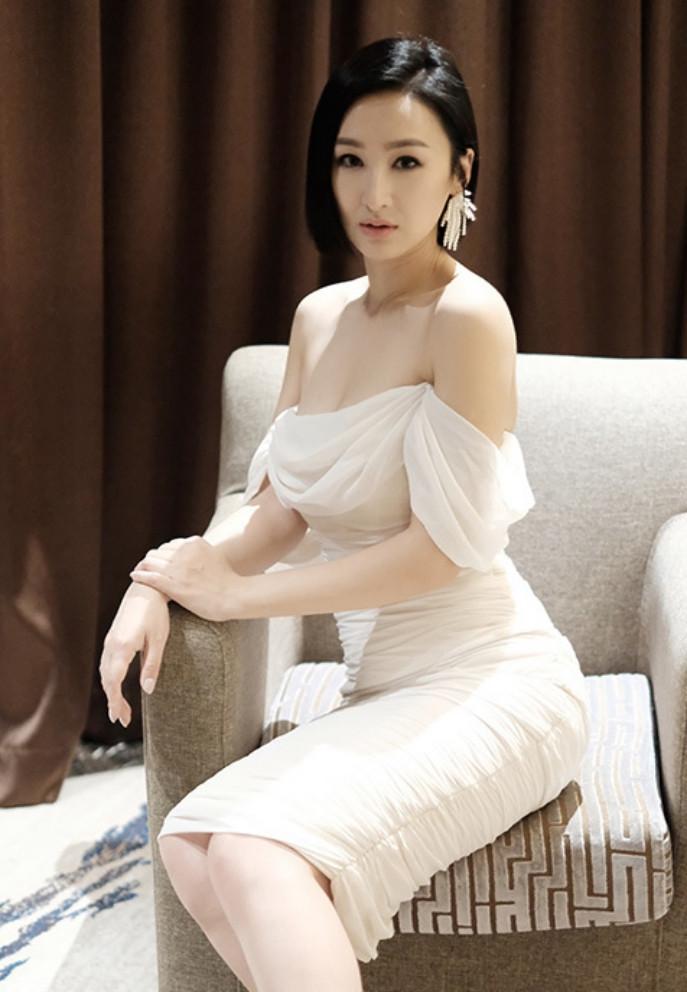 Bom sex Cao Hải Ninh: Bị đồn đại gia bao nuôi, từng trầm cảm vì bị chỉ trích-3