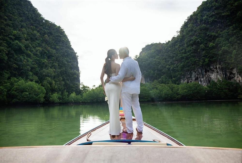 Ảnh cưới của hoa hậu Khánh Vân và chồng hơn 17 tuổi khiến dân mạng trầm trồ-3