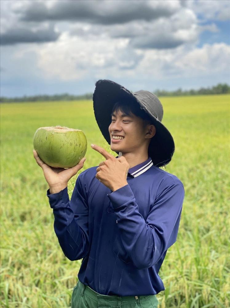 Lê Tuấn Khang phá kỷ lục livestream của chiến thần Võ Hà Linh, đạt luôn 10 triệu followers-7