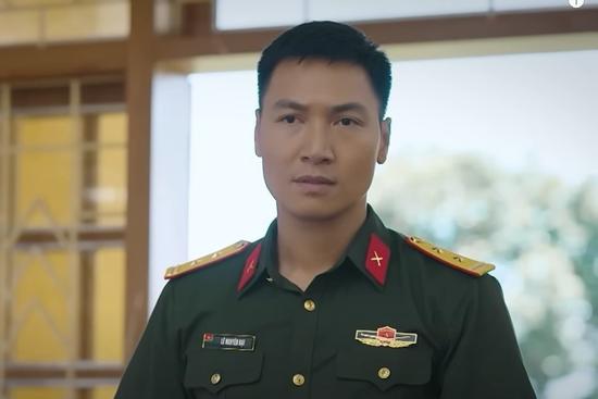 'Không thời gian' tập 5: Cô giáo Tâm ngại ngùng khi chạm mặt Trung tá Đại