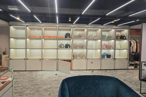 Kẻ gian lấy trộm 66 túi Hermès chỉ trong 3 phút ở cửa hàng túi hiệu tại Hong Kong-1