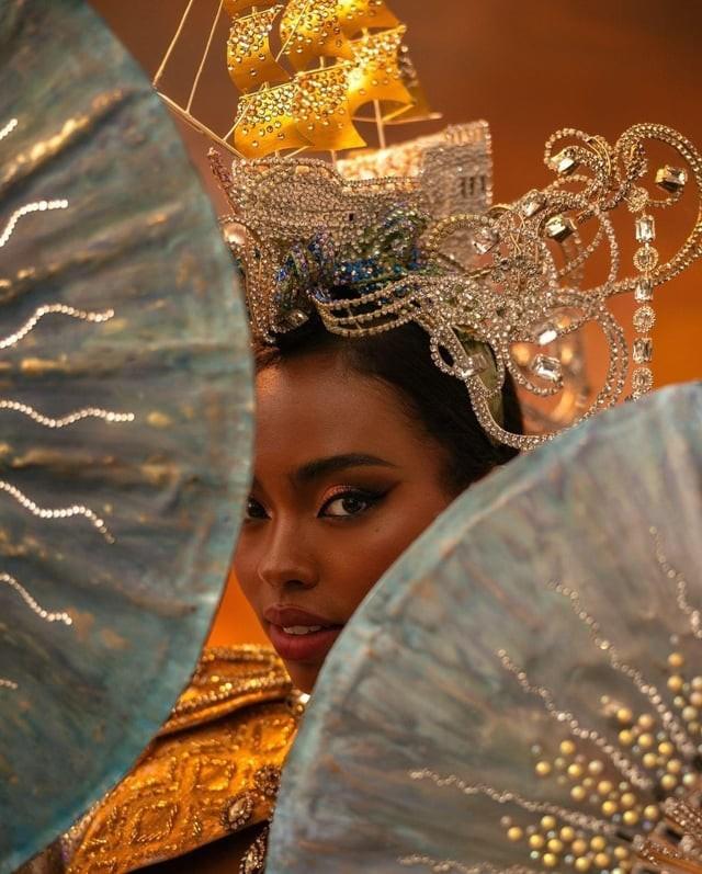 Trang phục dân tộc đẹp nhất Hoa hậu Hoàn vũ 2024 gây tranh cãi-3