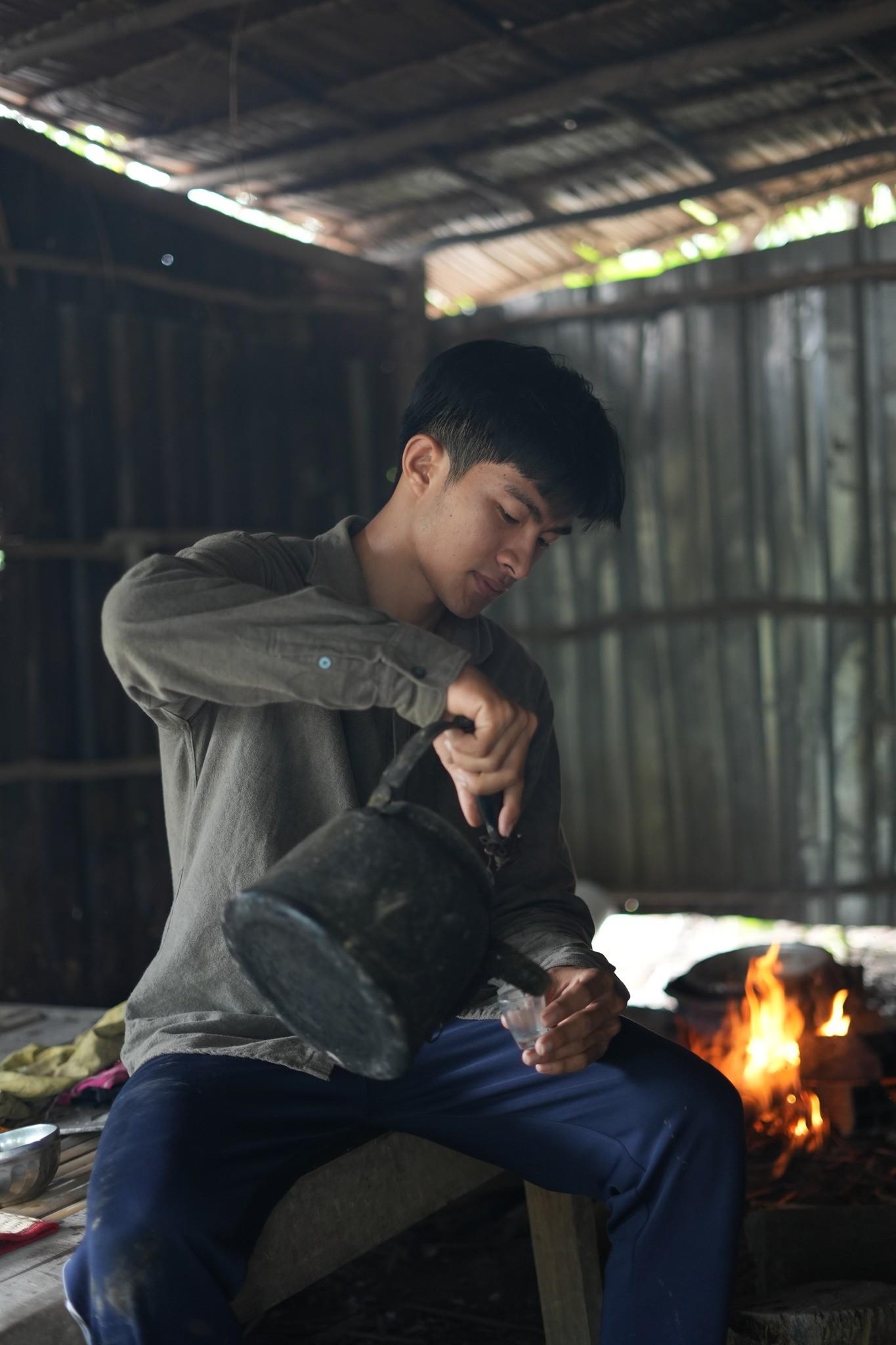 Giải mã hiện tượng đám giỗ bên cồn của Lê Tuấn Khang-1