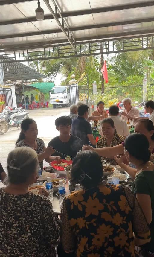 Giải mã hiện tượng đám giỗ bên cồn của Lê Tuấn Khang-5