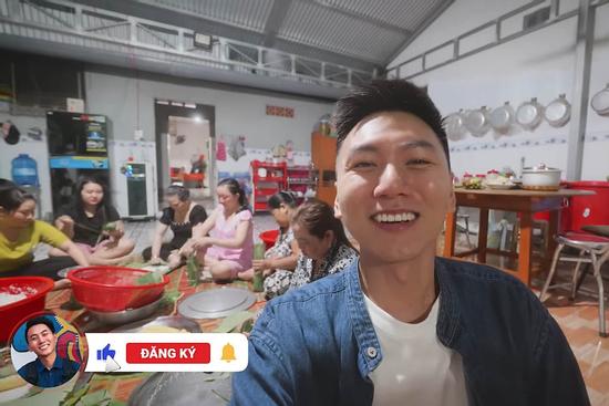 Trước Lê Tuấn Khang, một nam YouTuber cũng từng khiến 'đám giỗ miền Tây' dậy sóng