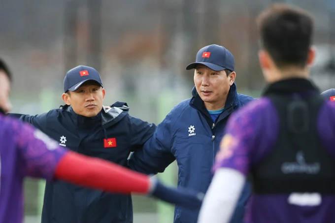 HLV Kim Sang-sik tin Nguyễn Xuân Son, tuyển Việt Nam rộng đường vô địch AFF Cup-3