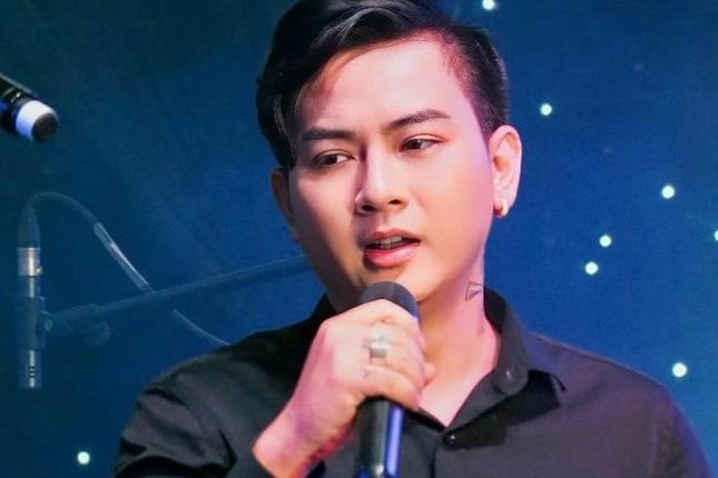 Ca sĩ Hoài Lâm đột ngột hủy loạt show, livestream với ngoại hình tiều tụy-2