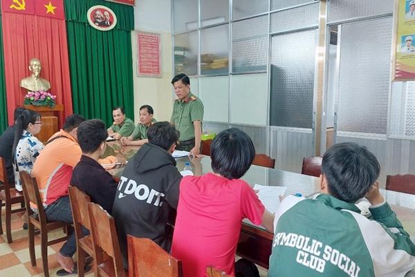 Cả gia đình bán tài khoản ngân hàng, công an cảnh báo khẩn-2