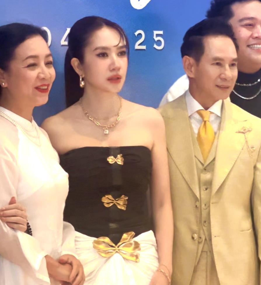 Nhan sắc bất bại của vợ Lý Hải, chỉ 1 khung hình chứng tỏ đẳng cấp 2 thập kỷ-2