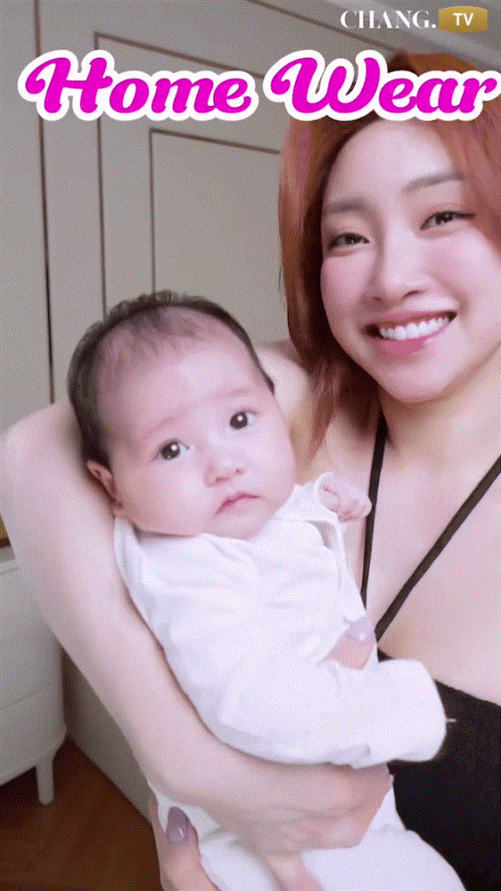 Ái nữ ngậm thìa vàng mới của Vbiz: 3 tháng tuổi đã diện nguyên cây đồ hiệu-1