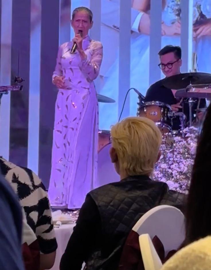 Đám cưới ở TP.HCM khiến 6,5 triệu người choáng vì mời nghệ sĩ nổi tiếng nhưng không tốn 1 xu-3