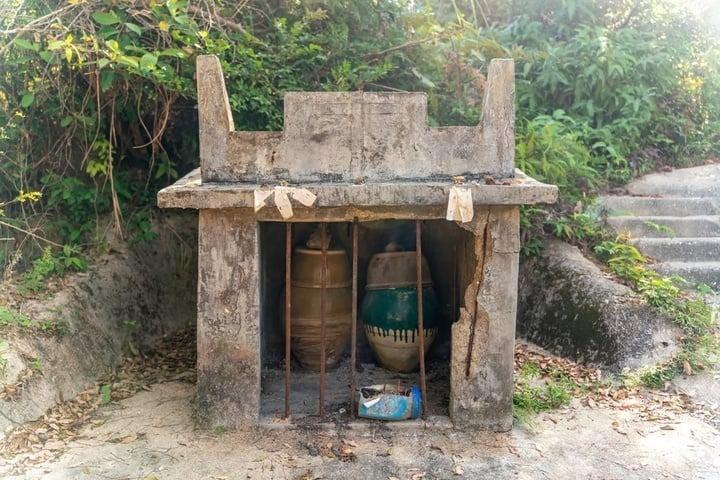 Nhà tang lễ dùng nồi hầm thay bình đựng tro cốt khiến khách hàng nổi giận-2