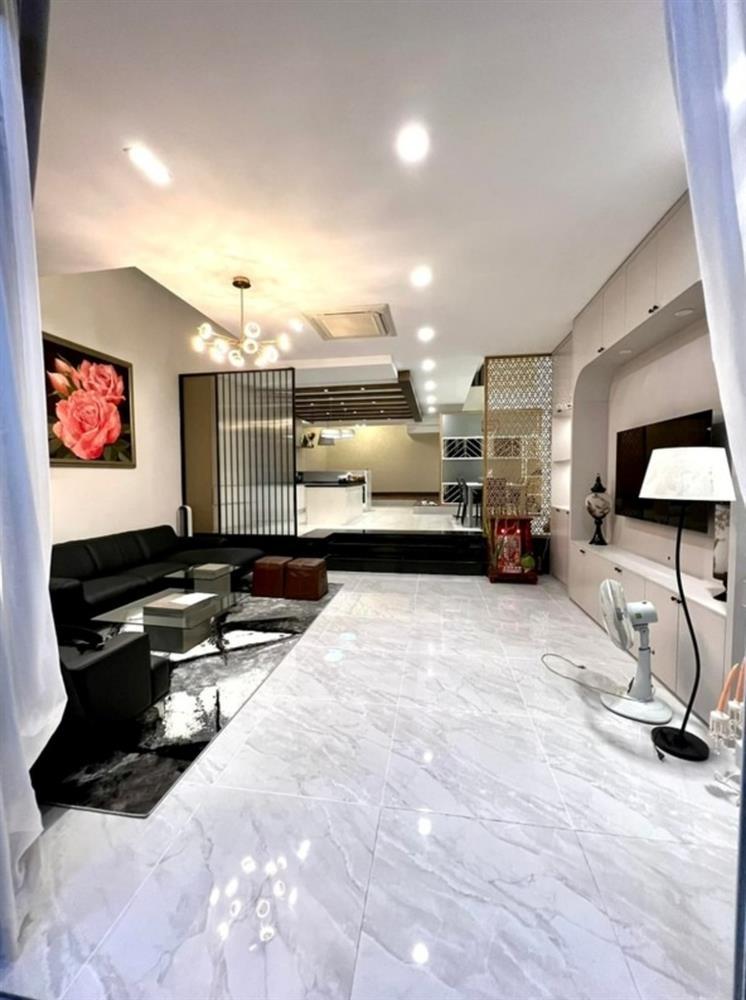 Cơ ngơi triệu đô của sao Việt: Khám phá biệt thự 23 tỷ đồng của Hồ Quang Hiếu-1