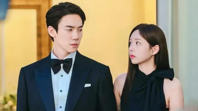 Phim hot nhất Hàn Quốc bị hoãn chiếu-1