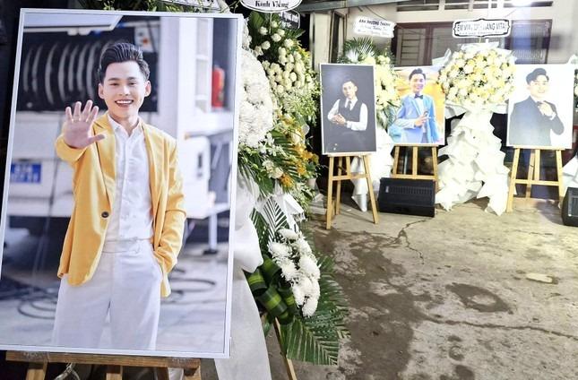 Ca sĩ bolero Quang Khải qua đời ở tuổi 27-1