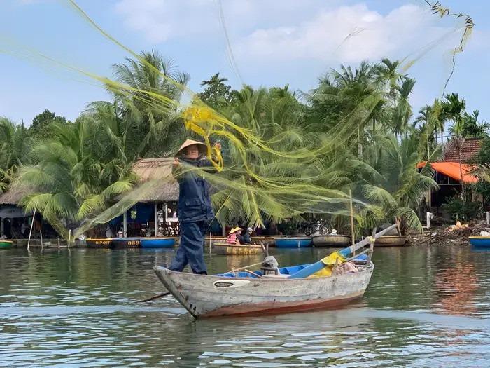 Khách Mỹ du lịch 80 quốc gia, tiết lộ lý do yêu mến Việt Nam-1