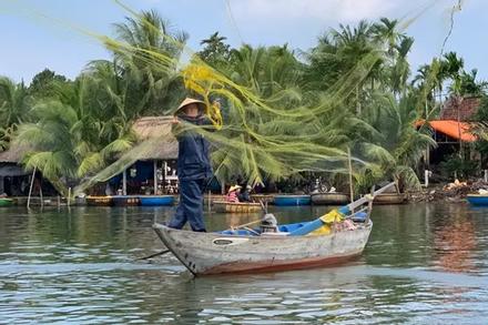 Khách Mỹ du lịch 80 quốc gia, tiết lộ lý do yêu mến Việt Nam