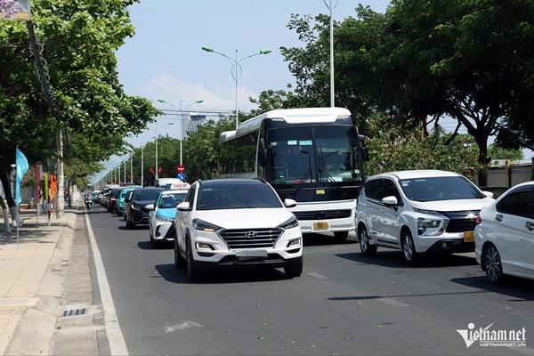Khánh Hòa cấm ô tô trên 29 chỗ vào trung tâm Nha Trang giờ cao điểm-1