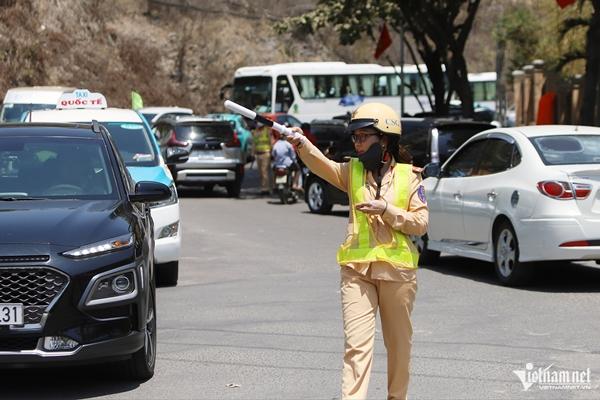 Khánh Hòa cấm ô tô trên 29 chỗ vào trung tâm Nha Trang giờ cao điểm-2
