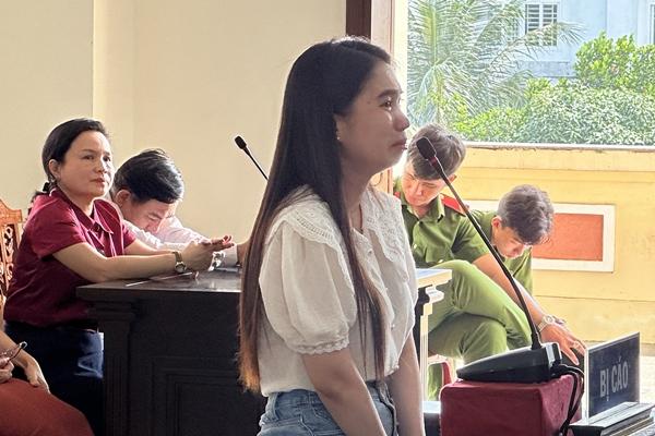 2 nữ nhân viên bệnh viện ở TP Cần Thơ khóc nức nở tại tòa xử vụ tham ô tài sản-2