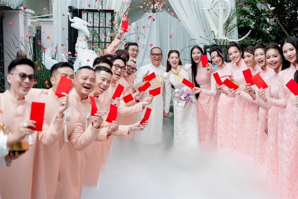 Hoa hậu Khánh Vân được trao nhiều vàng trong lễ ăn hỏi-4