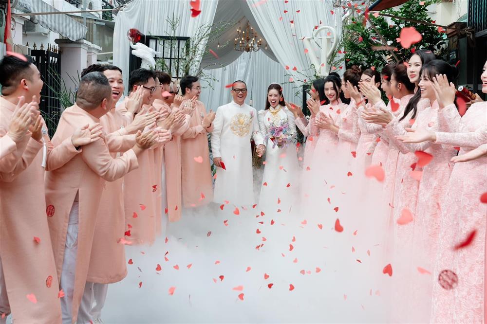 Hoa hậu Khánh Vân được trao nhiều vàng trong lễ ăn hỏi-5