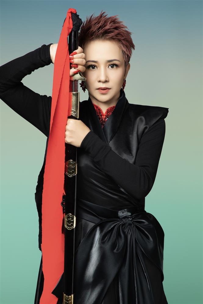 Lộ kết quả công 3 Chị đẹp đạp gió: Loại 4 người, có cả chị đẹp 7 lần vô địch thế giới?-4