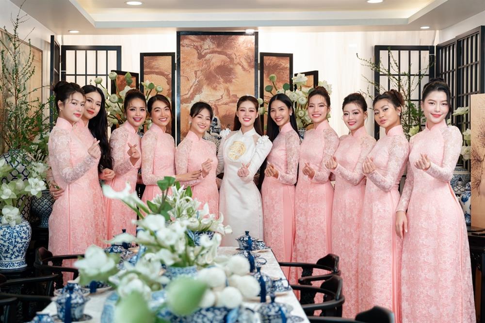 Nhan sắc lộng lẫy của hoa hậu Khánh Vân trong bộ trang sức cưới Trầu Cau PNJ-3