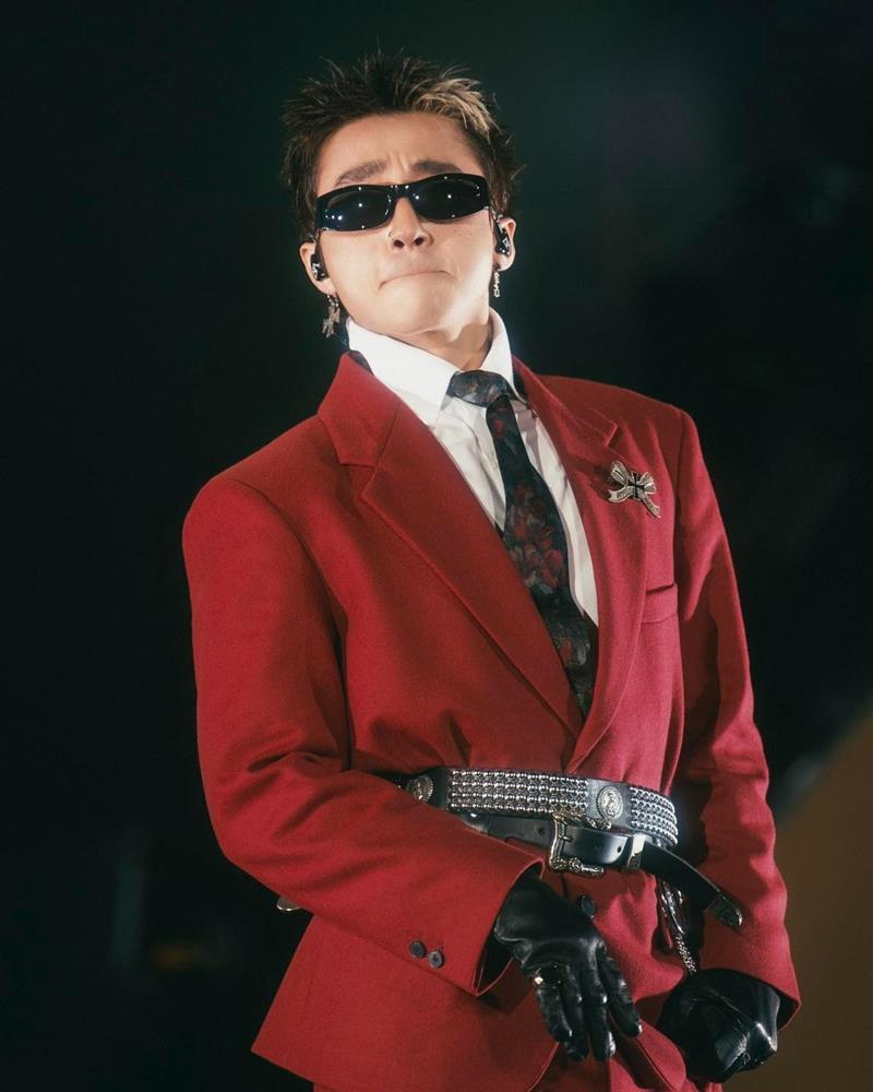 Chưa thể lật đổ Sơn Tùng M-TP-1