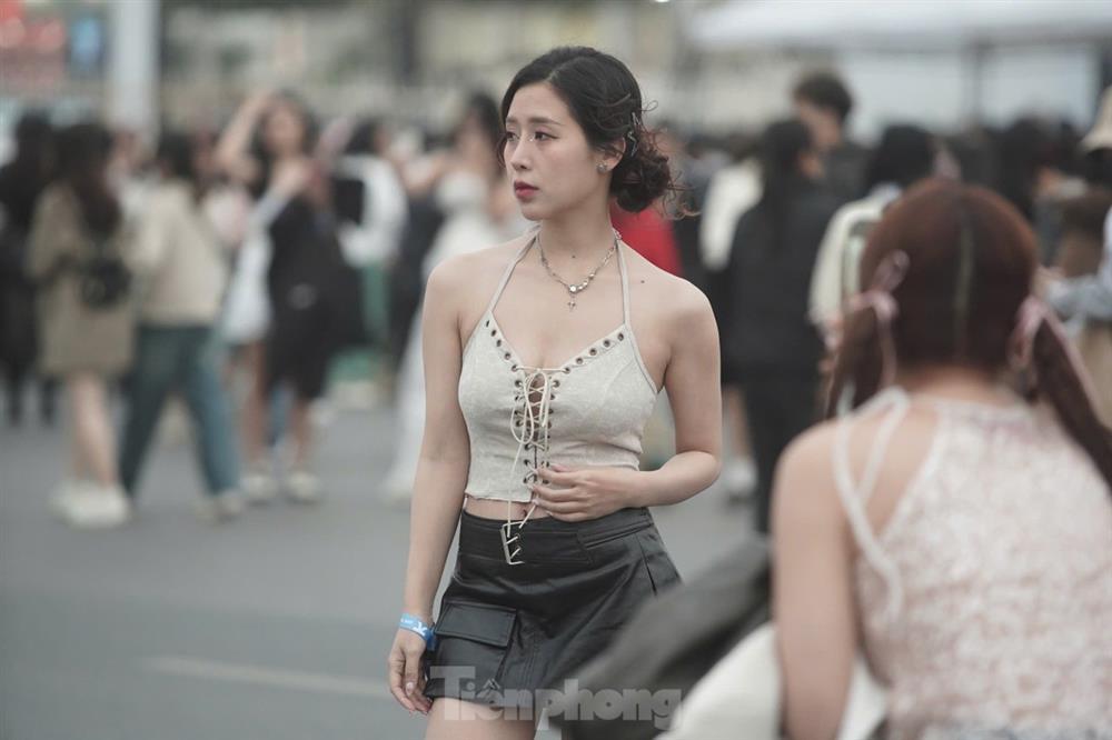 Dịch vụ trang điểm, trông xe tại Hà Nội ăn nên làm ra-2