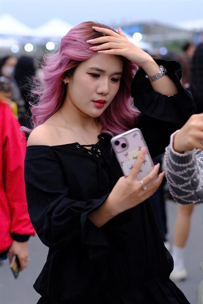 Dịch vụ trang điểm, trông xe tại Hà Nội ăn nên làm ra-3