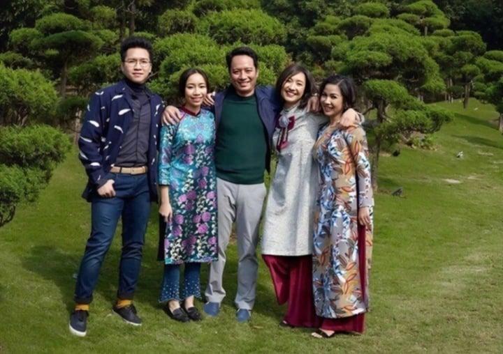 Vợ chồng Mỹ Linh mừng con trai tốt nghiệp thạc sỹ y khoa tại Australia-4