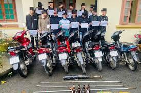 6 thiếu niên 13 tuổi mang phóng lợn đi giải quyết mâu thuẫn-2